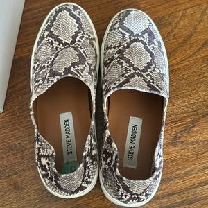 Steve Madden snake slip ons